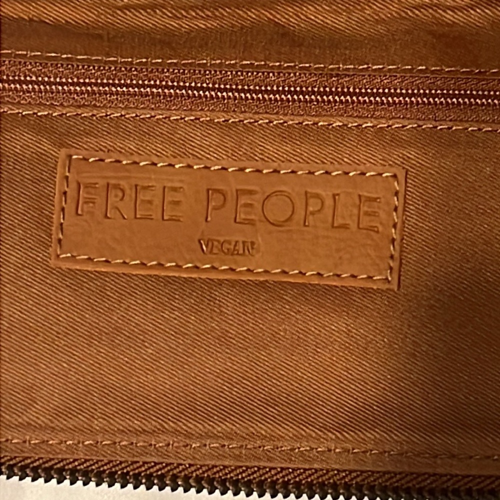 Free People vegan leather wallet wristlet NWT - Picture 3 of 7